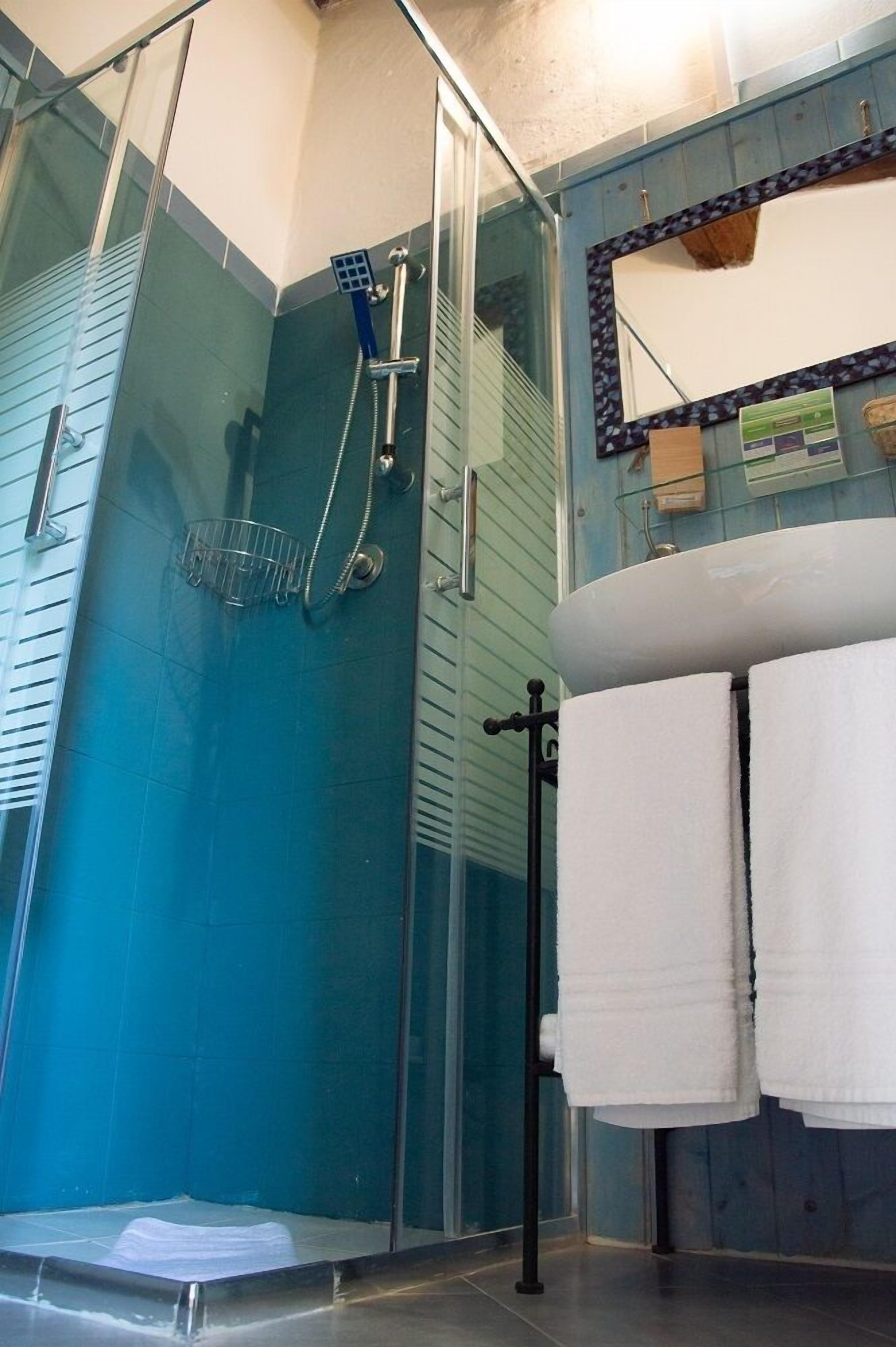 Dobbeltrom | Bad | Dusj og håndklær