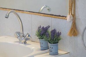 Vila (1 Bedroom) | Banheiro