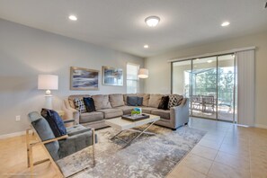 Villa (1 Bedroom) | Living room