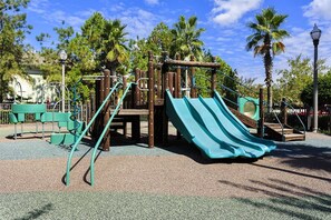 Children’s area - Luxury 3 Bedroom Condo on Reunion Resort, Orlando Condo 3501 (Kissimmee)