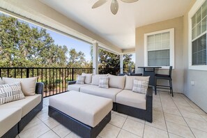 Villa (1 Bedroom) | Balcon