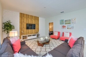 Villa (5 Bedrooms) | Living room | TV, video-game console - Luxury 5 Bedroom Villa on Champions Gate Resort, Orlando Villa 2525 (Davenport)