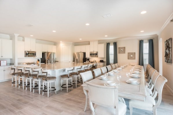 Villa (1 Bedroom) | Private kitchen | Fridge, microwave, oven, stovetop - Beautiful Mansion With Private Pool, Close to Disney, Orlando Mansion 2889 (Kissimmee)