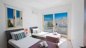 3 bedrooms, free WiFi, bed sheets