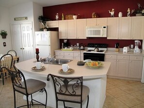 Villa (1 Bedroom) | Eigene Küche | Ofen, Herdplatte, Geschirrspüler