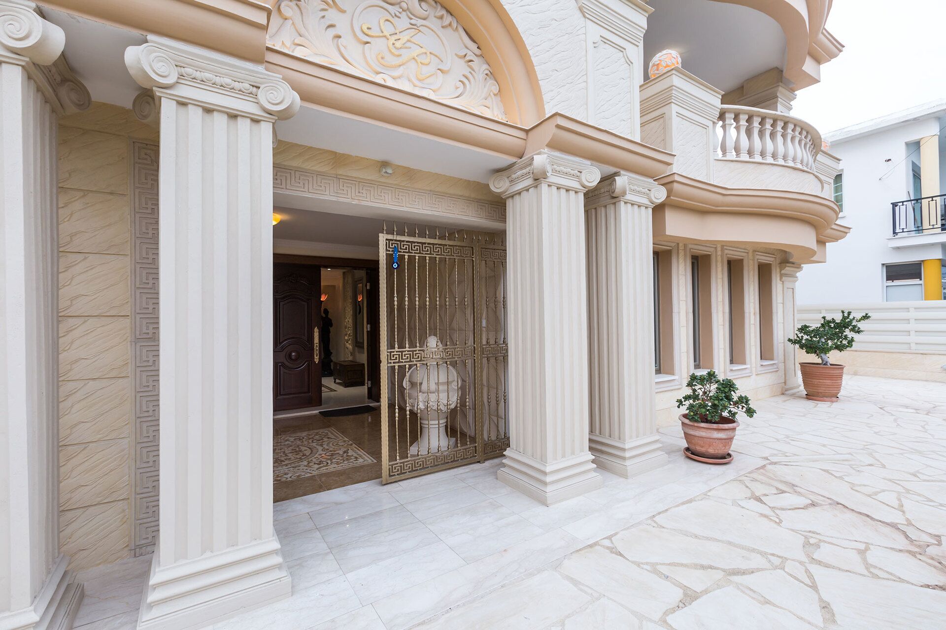 Villa (5 Bedrooms) | Servicio de la propiedad