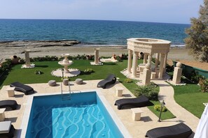 Villa (5 Bedrooms) | Property amenity - Imagine Renting Your Own 5-star Private Cyprus Villa on the Beach, Paphos Villa 1411 (Ayia Marina Chrysochous)