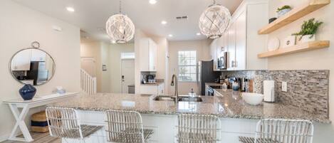 Villa (1 Bedroom) | Eigene Küche | Kühlschrank, Ofen, Herdplatte, Geschirrspüler