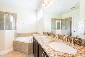 Villa (1 Bedroom) | Bathroom