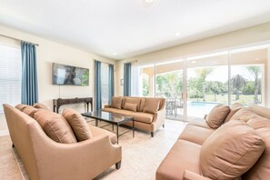 Villa (1 Bedroom) | Living room