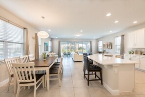 Villa (1 Bedroom) | Eigene Küche | Ofen, Herdplatte, Geschirrspüler