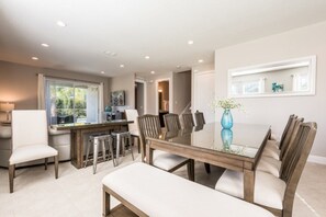 Villa (1 Bedroom) | 8 bedrooms, bed sheets