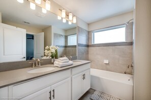 Vila (4 Bedrooms) | Comodidades da propriedade