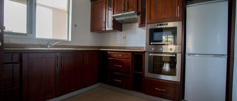 冰箱、微波炉、搅拌机、厨具/餐具