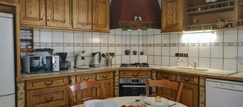 Spacious 4BR Villa with Game Room, Garage, and Scenic Terrace in Saint-Christo-en-Jarez