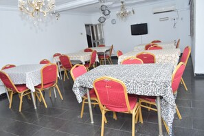 Daily continental breakfast for a fee - Wiltrice Hotel Limited (Ughelli)