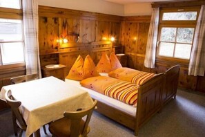 Fer et planche à repasser, Wi-Fi gratuit, draps fournis