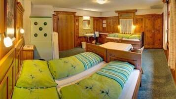 Kamar Double | Setrika/meja setrika, Wi-Fi gratis, dan seprai linen