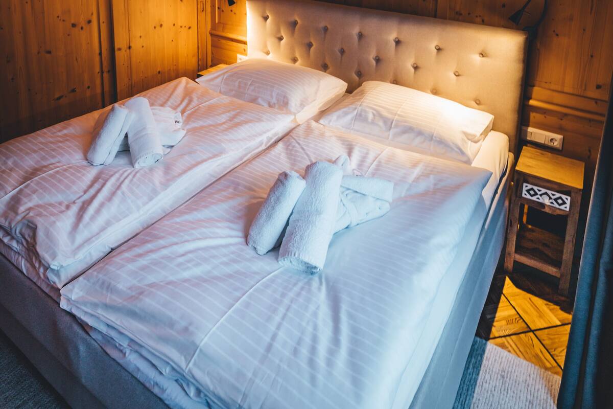 Baeren Suite | 3 bedrooms, in-room safe, individually decorated, blackout drapes