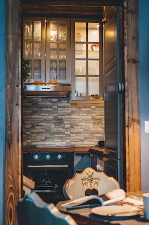Robben Suite | Private kitchen | Full-size fridge, oven, stovetop, dishwasher - Nordic Lodge (Bad Kleinkirchheim)