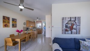 别墅 (1 Bedroom) | 客厅 | 电视