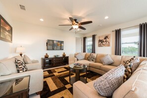 Villa (1 Bedroom) | Living room