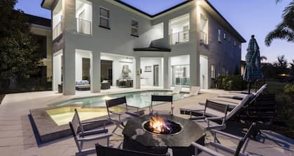 Luxury 6 Bedroom Villa on Reunion Resort and Spa, Orlando Villa 3095