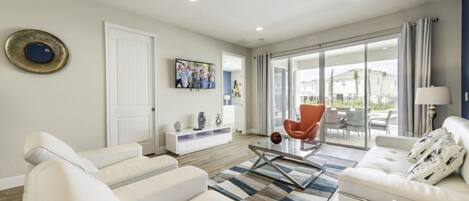 Villa (1 Bedroom) | Wohnzimmer | Flachbildfernseher, Videospielkonsole