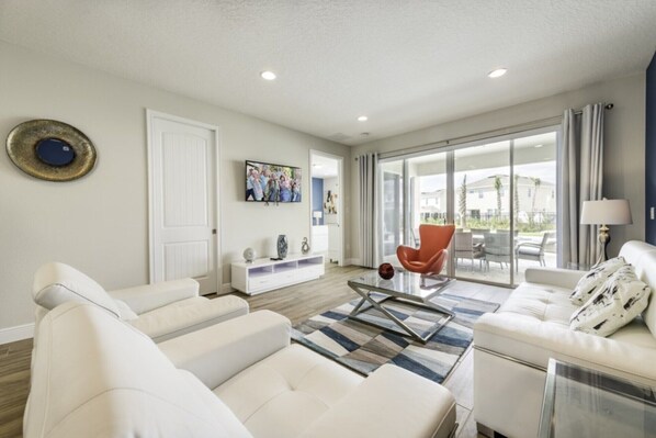 Villa (1 Bedroom) | Living room