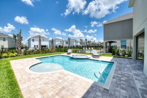 Outdoor pool - Villa in Encore Resort at Reunion 3443 (Kissimmee)