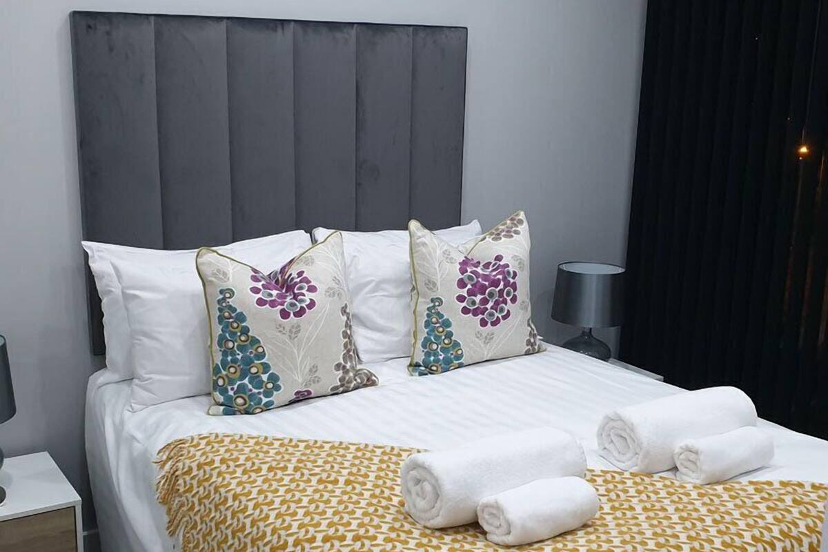 Apartamento superluxo | Escrivaninha, espaço de trabalho para notebook, cortinas blackout