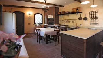 House, 1 Bedroom, Smoking, Terrace | Interior