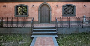 House, 1 Bedroom, Smoking, Terrace | Property entrance