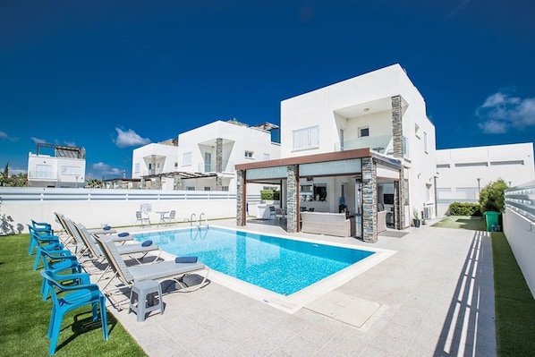 Pool - Cyprus Villa Near the Beach, Protaras Villa 1405 (Paralimni)