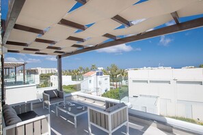 Property grounds - Cyprus Villa Near the Beach, Protaras Villa 1405 (Paralimni)