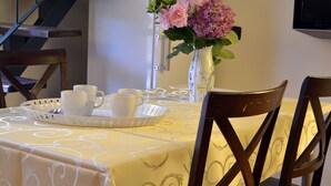 Căn hộ, nhiều phòng ngủ, phù hợp cho người khuyết tật, hiên | Nội thất