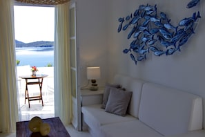 Studio, 1 Double Bed, Sea View (A4) | Living area