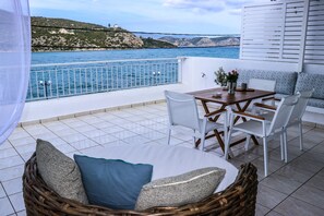 Apartment, 2 Bedrooms, Harbour View | Terrace/patio