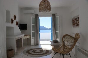 Living area - Grand Bleu Apartments & Villas (Ermionida)