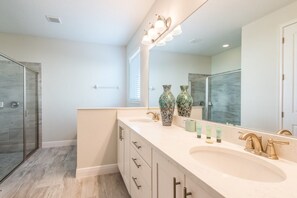 Villa (1 Bedroom) | Bathroom