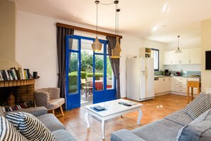 TV, lettore DVD, impianto stereo