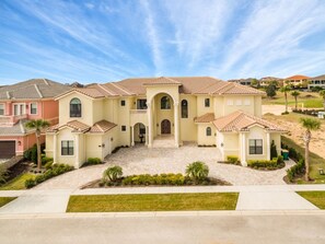 Exterior - Beautiful Mansion With Private Pool, Close to Disney, Orlando Mansion 1574 (Kissimmee)