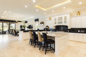 Vila (1 Bedroom) | Dapur pribadi | Lemari es, microwave, oven, dan kompor