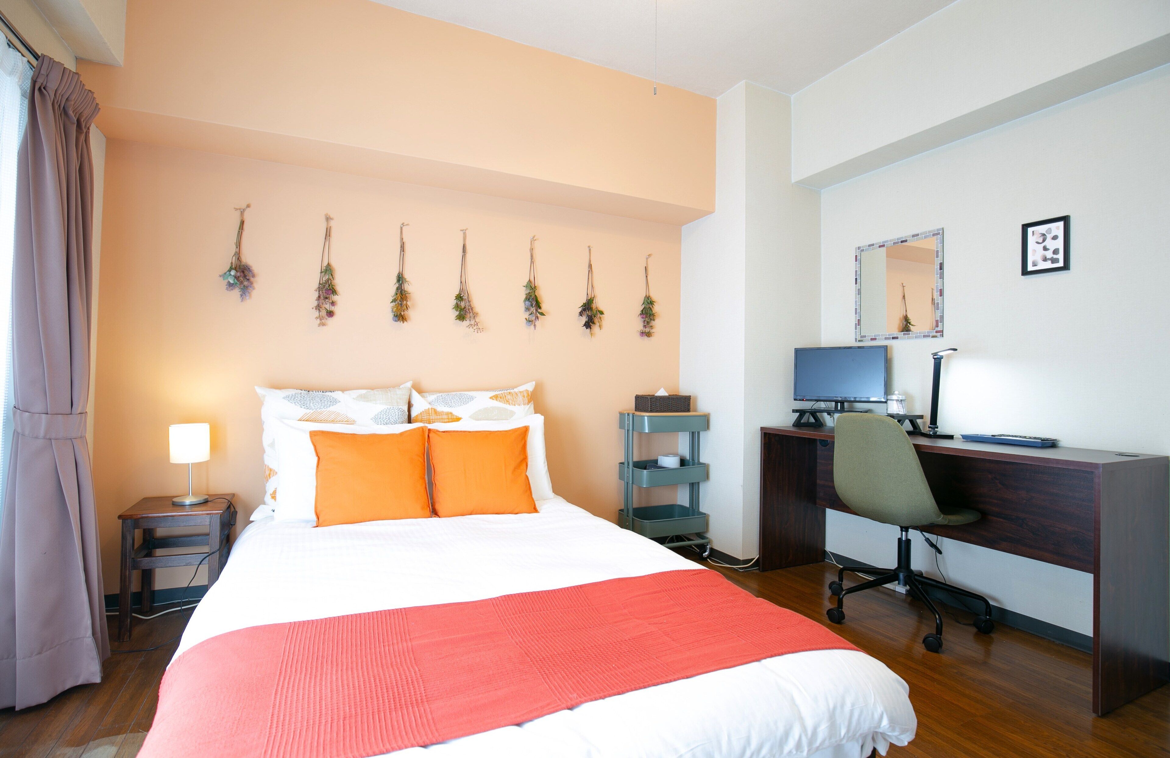 Camera Deluxe (Large Single Bed) | Una scrivania, ferro/asse da stiro, Wi-Fi gratuito