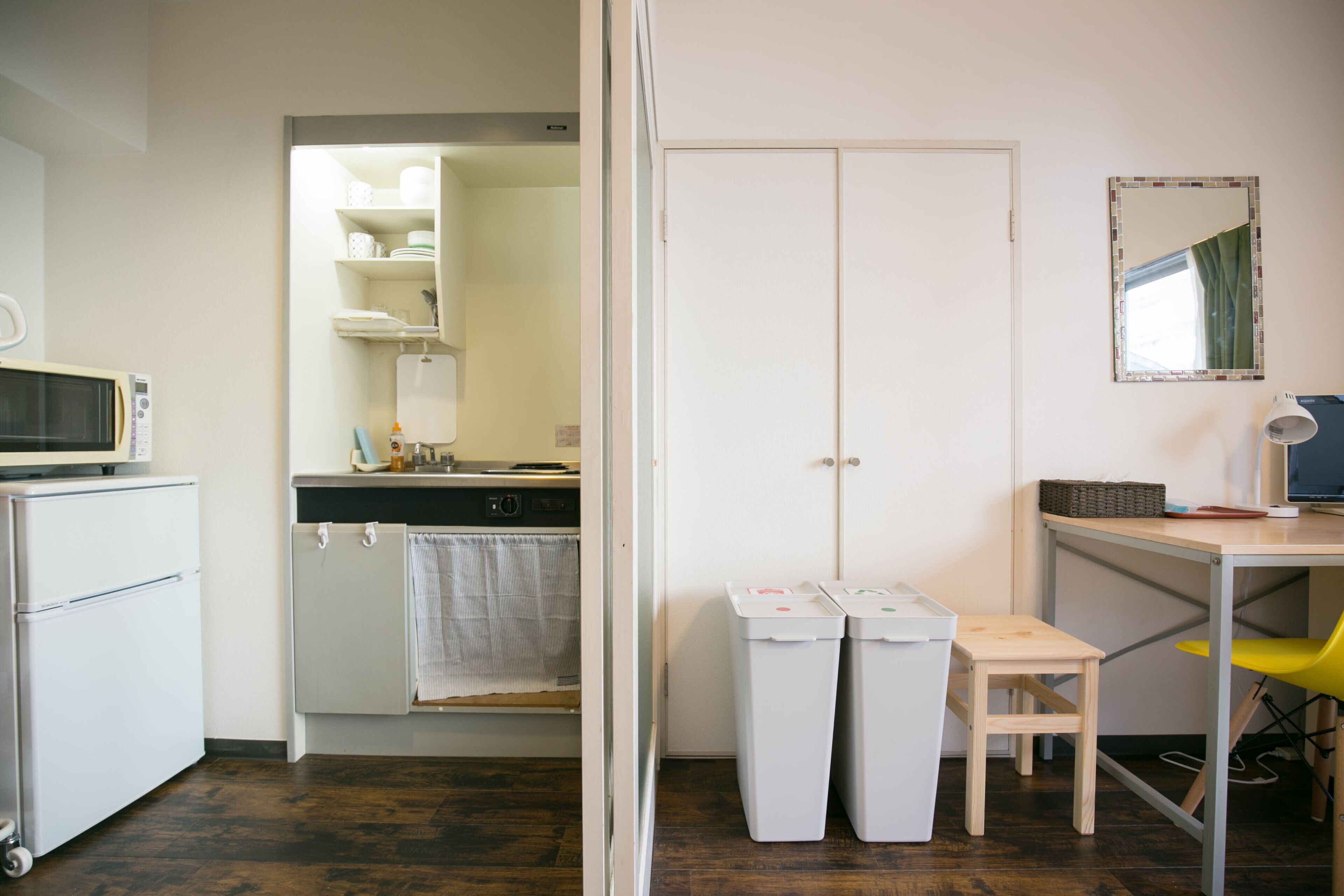 Deluxe Large Single Bed Room | Private kitchen | Fridge, microwave, stovetop, electric kettle