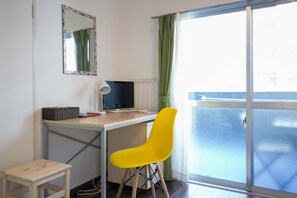 Chambre Double Deluxe (Large Single Bed) | 1 chambre, bureau, fer et planche à repasser, Wi-Fi gratuit
