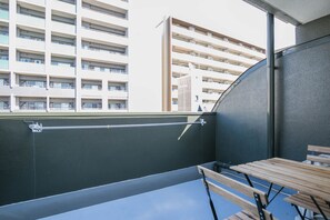 Chambre Double Deluxe (Large Single Bed) | Balcon