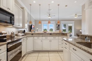Private kitchen - Rent a Luxury Villa on Reunion Resort, Minutes From Disney, Orlando Villa 3529 (Kissimmee)