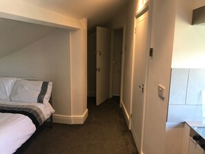 House - Self Contained Studio (Derby)