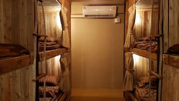 Mixed Dormitory 8 Beds | Free WiFi